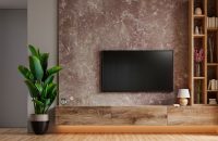 7 pomysłów na ścianę w salonie za strefą TV