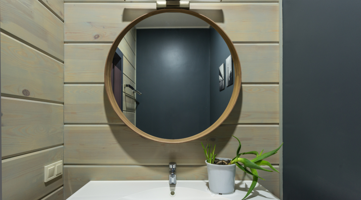 Jakie wybrać lustro do małej łazienki?